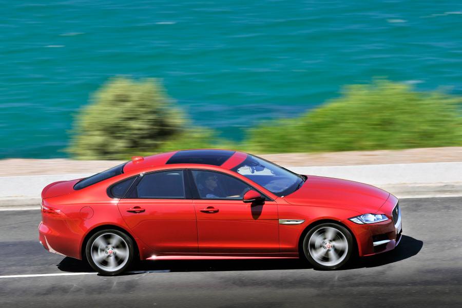  Jaguar XF R-Sport 2016 года  (AU) (фото 24 из 26)